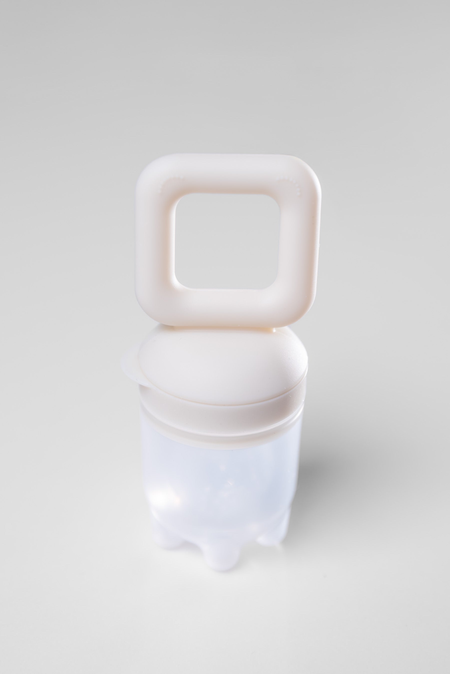 Fruit feeder teether